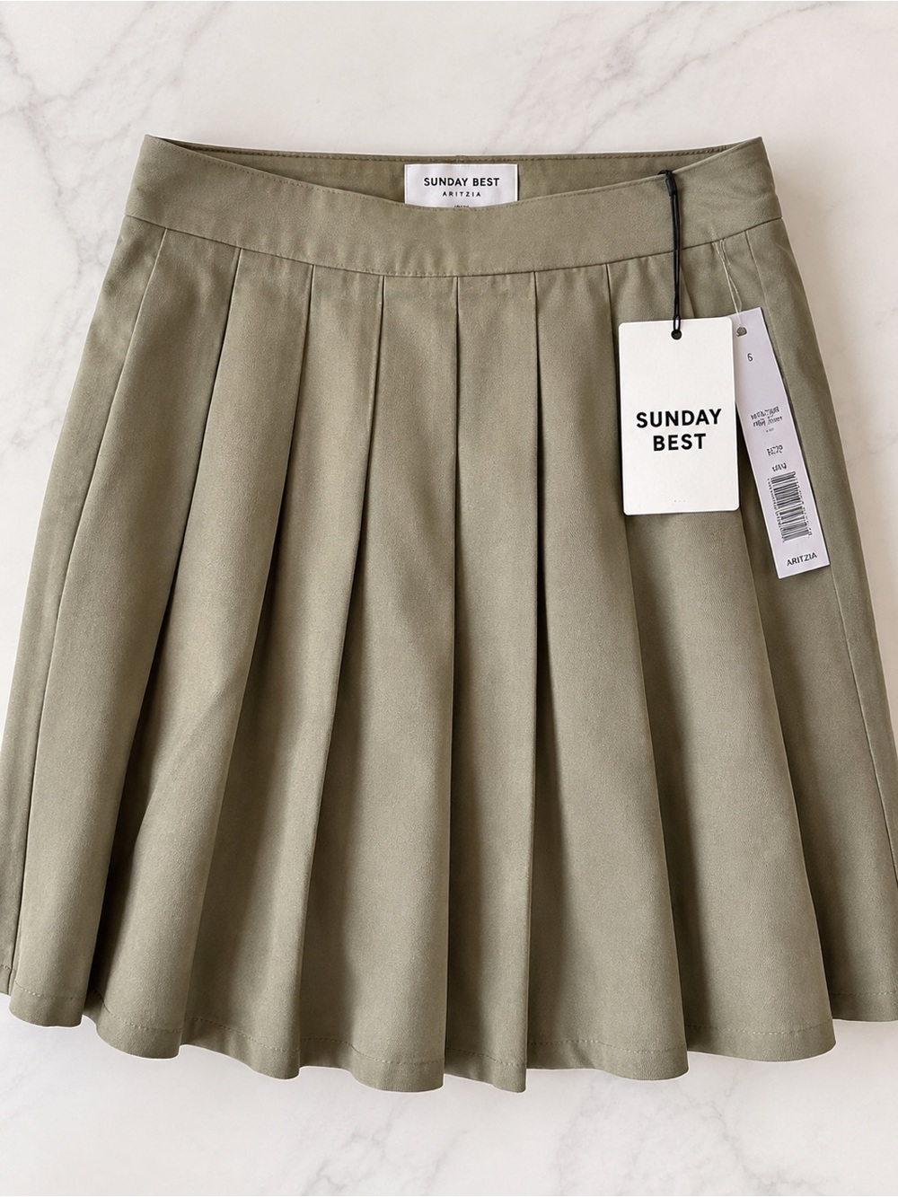 NWT Aritzia Sunday Best Olive Pleated Mini Skirt Size 2